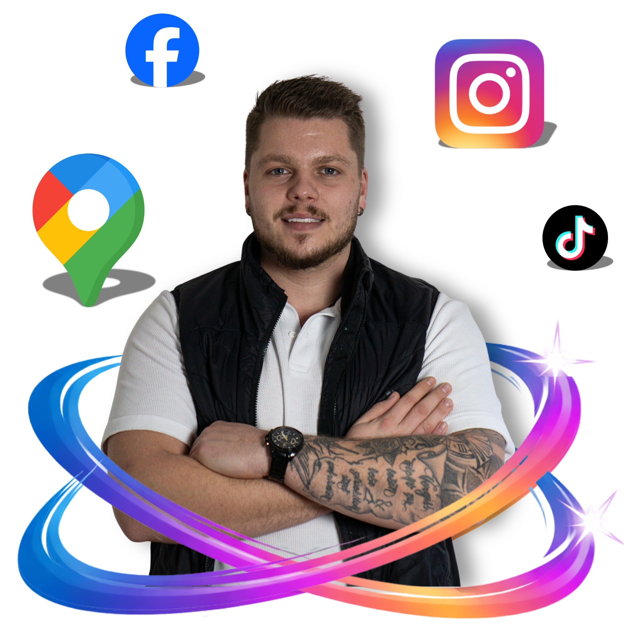 Social Media Experte mit verschränkten Armen vor weißem Hintergrund, umgeben von Icons für Facebook, Instagram, TikTok und Standort/Google Maps